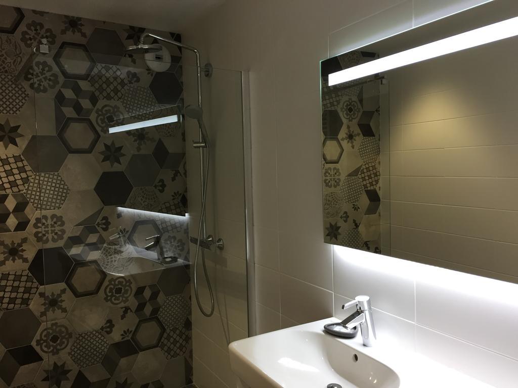 Le Clos Du Miroir Courset Exterior photo